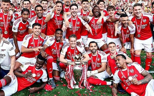 جنون في لندن.. أرسنال يفوز بالدوري الإنجليزي وينهي لعنة 22 عاماً