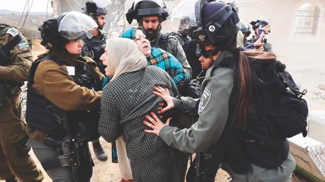 إعتقالات لسيدات فلسطنيات - أرشيفية