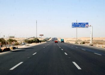 المرور تحدد حزمة إرشادات هامة لقائدي السيارات خلال موجات الحر الشديدة