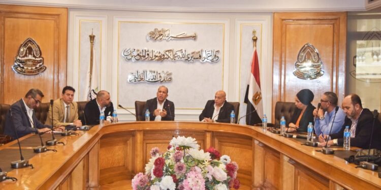 شُعبة النقل الدولي ترفع مذكرة عاجلة لـ”العشري” لتطوير القطاع وفق رؤية 2030