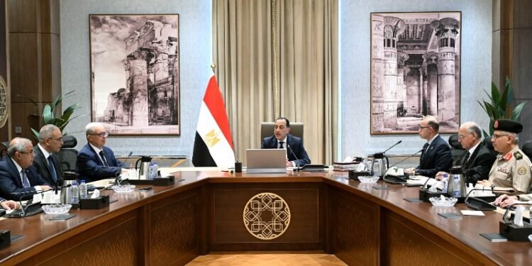 مدبولي يتابع طرح شركات حكومية بالبورصة قريباً