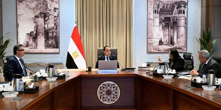 بمشاركة المالية والتموين والتضامن.. اجتماع وزاري موسع لمتابعة ملفات الدعم