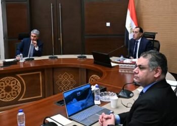 رئيس الوزراء يتابع إجراءات دعم وتحفيز قطاع السياحة