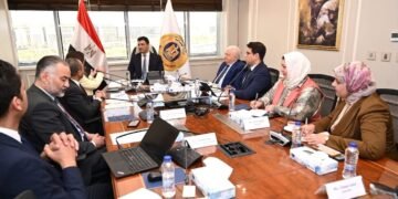 خالد هاشم:  25% طاقة شمسية شرطاً أساسياً لتراخيص المصانع الجديدة