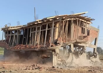 محافظ الغربية يتابع إزالة التعديات على أراضي الدولة ويشدد على التصدي لمخالفات البناء