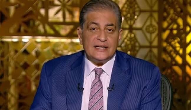الإعلامي أسامة كمال يتساءل عن تعويض الدول المتضررة من النزاعات بين أمريكا وإيران