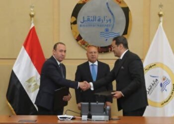 كامل الوزير يشهد توقيع اتفاقية لرقمنة شركات نقل الركاب