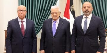 الرئيس عباس يستعرض تحديات منظومة العدالة مع رئيس القضاء والنائب العام