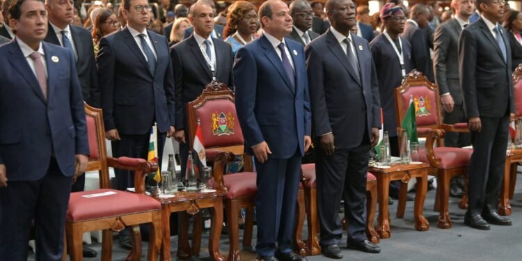 المتحدث الرئاسي ينشر صور الرئيس السيسي خلال الجلسة الافتتاحية لقمة أفريقيا – فرنسا