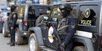 اعترافات صادمة لمسنة تخلصت من طفل ابنتها “سفاحاً” بمقلب قمامة بالعجوزة