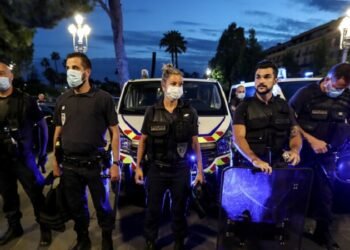 الشرطة الفرنسية تحبط هجوماً محتملاً وتوقف 4 أشخاص