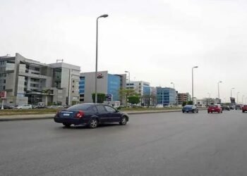 غلق كلي لمحور التسعين الشمالي 14 يوماً لتطوير الطريق