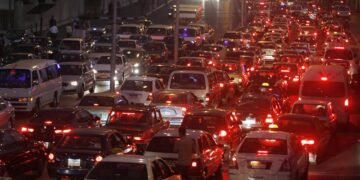 زحام مروري بمحاور القاهرة والجيزة مساء اليوم وانتشار مكثف لرجال المرور