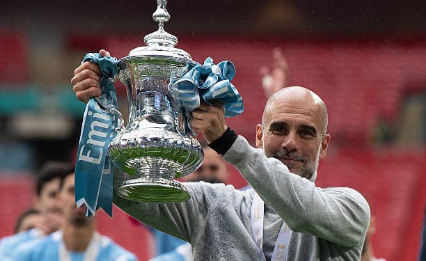 بعد 10 سنوات و20 لقباً.. جوارديولا يغادر مانشستر سيتي