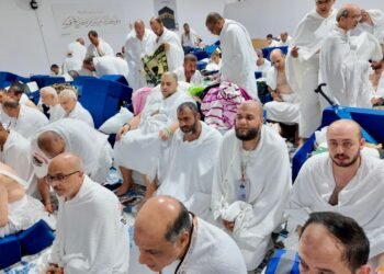 بعثة حجاج الجمعيات تتابع تفويج الحجيج من عرفات لمزدلفة