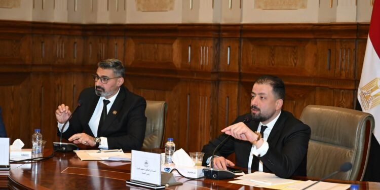 أمين عام مجلس الشيوخ يرحب بوفد الفنانين ويوكد الفن من أهم أدوات القوة الناعمة