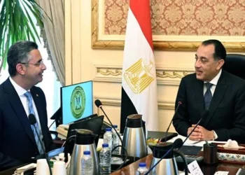 رئيس الوزراء يتابع مع وزير التموين استعدادات استقبال عيد الأضحى