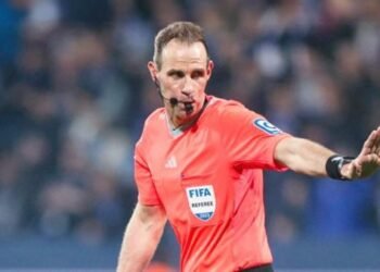 من التهديد بالقتل في “البوندسليجا” إلى الدوري المصري.. من حكم لقاء الزمالك؟