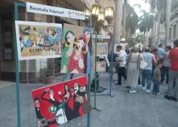 مشاركة 50 رساماً في فعاليات شارع الفن بمنطقة وسط البلد بالقاهرة