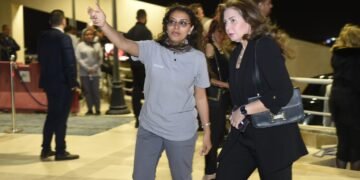 حشد سينمائي وغنائي بمسجد أبو شقة لمواساة أسرة هاني شاكر
