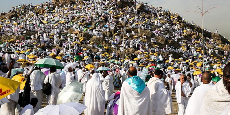 الدليل الكامل لحقوق وواجبات حجاج الجمعيات الأهلية في عرفات