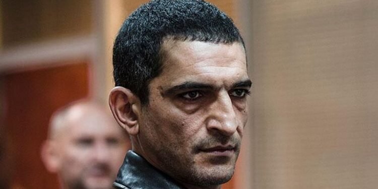 النيابة تقرر حجب 11 حسابًا أبرزها إيدي كوهين وعمرو واكد لنشر محتوى مسيء