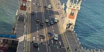 من ستانلي لمحطة الرمل..مرور الإسكندرية يرفع كفاءة الشوارع لاستقبال المصطافين