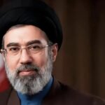 مجتبى خامنئي يصف أمريكا بالشيطان الأكبر.. هكذا توعدها!