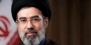 الخارجية الإيرانية: المرشد مجتبى خامنئي يدير الأوضاع ولا قرار دون موافقته