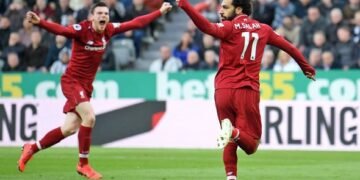 ليفربول يعلن رسمياً عن برنامج تكريم تاريخي لـ محمد صلاح وروبرتسون في أنفيلد
