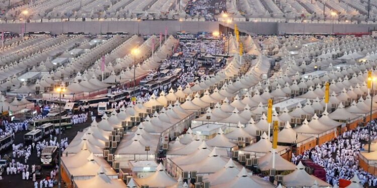 بدء تصعيد 4 آلاف من حجاج السياحة إلى مشعر منى