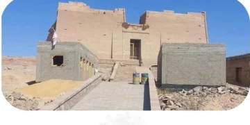 وزير السياحة يوقف أعمال الأكشاك أمام معبد كلابشة بأسوان ويشكل لجنة فنية عاجلة