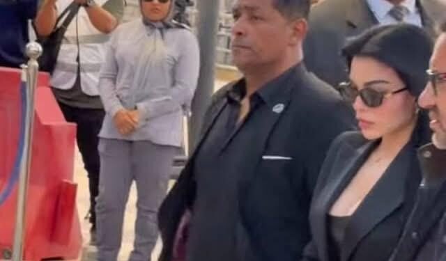 هاني مهنا وياسر جلال وهيفاء وهبي وأنوشكا يتقدمون صفوف المعزين في هاني شاكر
