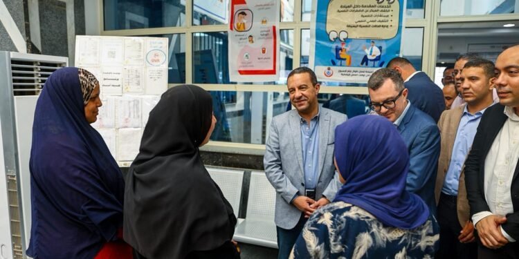 وزير التخطيط يتفقد مشروعات “حياة كريمة” بالمنوفية
