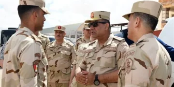 وزير الدفاع يلتقي مقاتلي المنطقة الغربية ويؤكد رفع الجاهزية القتالية