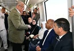 وزير النقل: دفعت 40 جنيهًا قيمة تذكرة المونوريل .. قائلاً “الوزير بيدفع أكتر من المواطن العادي”