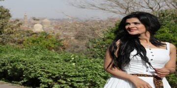 حبس الفنانة ياسمينا المصري 4 أيام بتهمة سب أشرف زكي