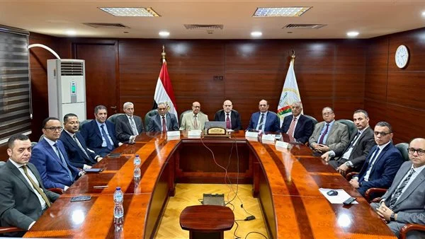رئيس هيئة النيابة الإدارية يفتتح 3 نيابات جديدة بمحافظات الجيزة والسويس والبحيرة