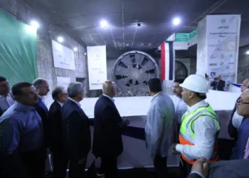 وزير النقل يشهد خروج ماكينة الحفر النفقى الثانية من محطة المساحة بالمترو