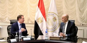 وزير التعليم يستقبل سفير المملكة المتحدة بالقاهرة لتطوير مناهج اللغة الإنجليزية وأدوات تقييم الطلاب