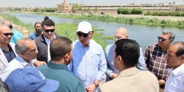 محافظ الجيزة يوجه بسرعة الانتهاء من تأمين جانبى ترعة المريوطية