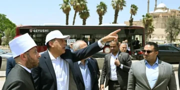 مدبولي يتابع ترميم مسجد المسبح والمآذن التاريخية بمنطقة السيدة عائشة