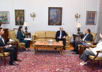وزير الخارجية يناقش مع رئيس الهيئة البرلمانية لحماة الوطن دعم الدبلوماسية البرلمانية