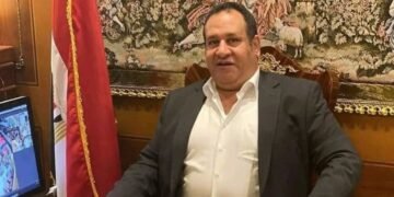 ترحيل صبري نخنوخ و5 من معاونيه إلى قسم الشرطة لتنفيذ قرار حبسهم