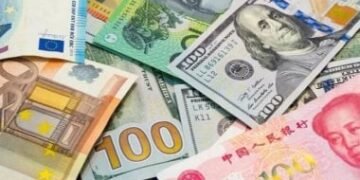 استقرار سعر الدولار أمام الجنيه في بداية تعاملات الجمعة