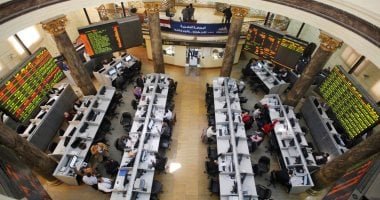 خسائر تطال جميع القطاعات.. والسياحة والترفيه يتراجعان 4.9%