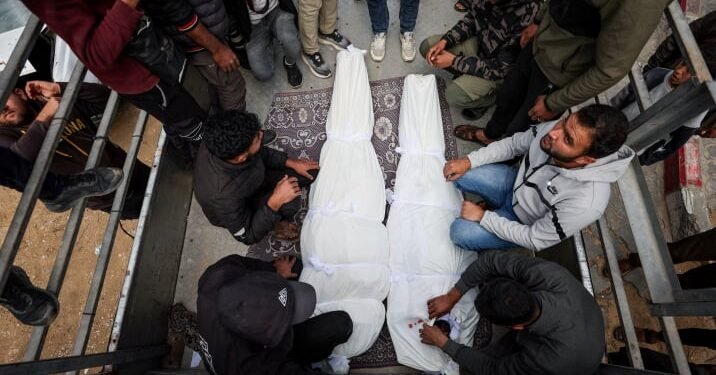 صحة غزة: 932 شهيدًا بالقطاع منذ وقف إطلاق النار