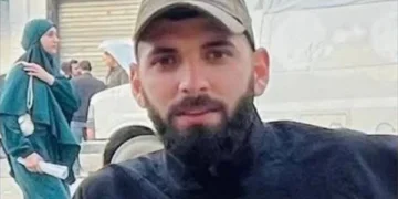 استشهاد أحمد وشاح مصور قناة الجزيرة بقصف إسرائيلي على غزة