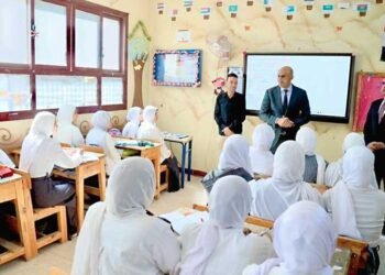 بعد الجدل المثار.. التعليم توضح موقف تلاميذ الابتدائي غير المتقنين للقراءة والكتابة