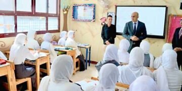 بعد الجدل المثار.. التعليم توضح موقف تلاميذ الابتدائي غير المتقنين للقراءة والكتابة